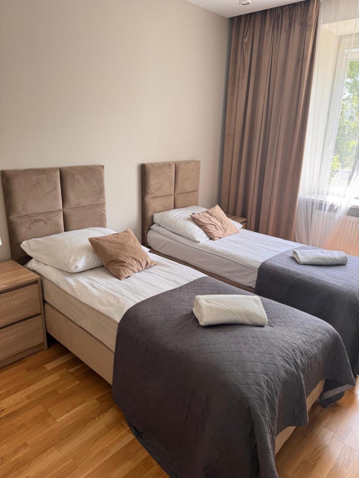 Family & Business Elegant Apartments Ul Astronautow Centrum Downtown - 3 Bedroom, Parking Kielce Eksteriør bilde
