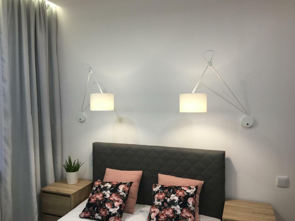 Family & Business Elegant Apartments Ul Astronautow Centrum Downtown - 3 Bedroom, Parking Kielce Eksteriør bilde