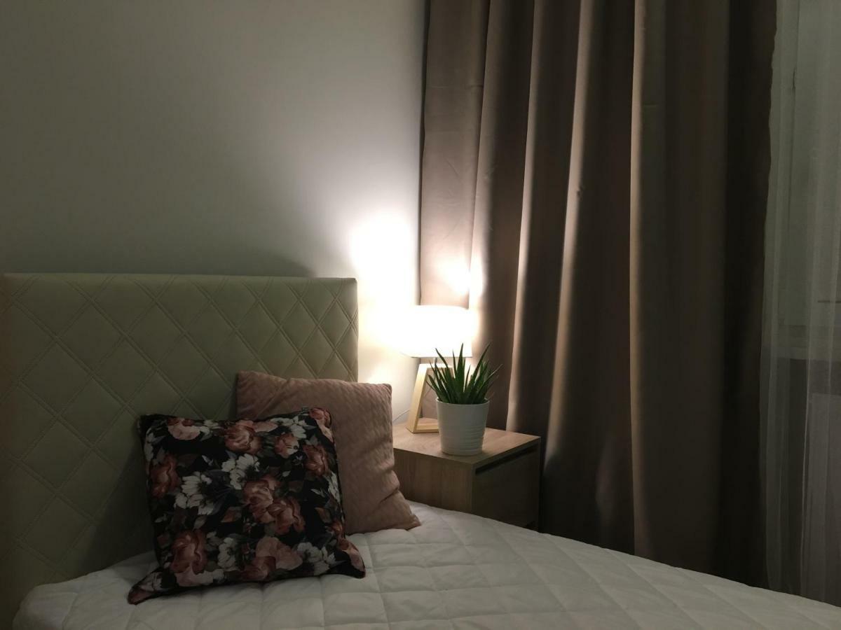 Family & Business Elegant Apartments Ul Astronautow Centrum Downtown - 3 Bedroom, Parking Kielce Eksteriør bilde
