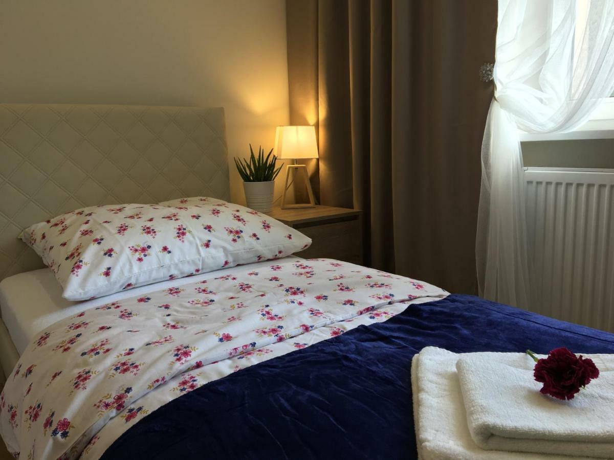 Family & Business Elegant Apartments Ul Astronautow Centrum Downtown - 3 Bedroom, Parking Kielce Eksteriør bilde