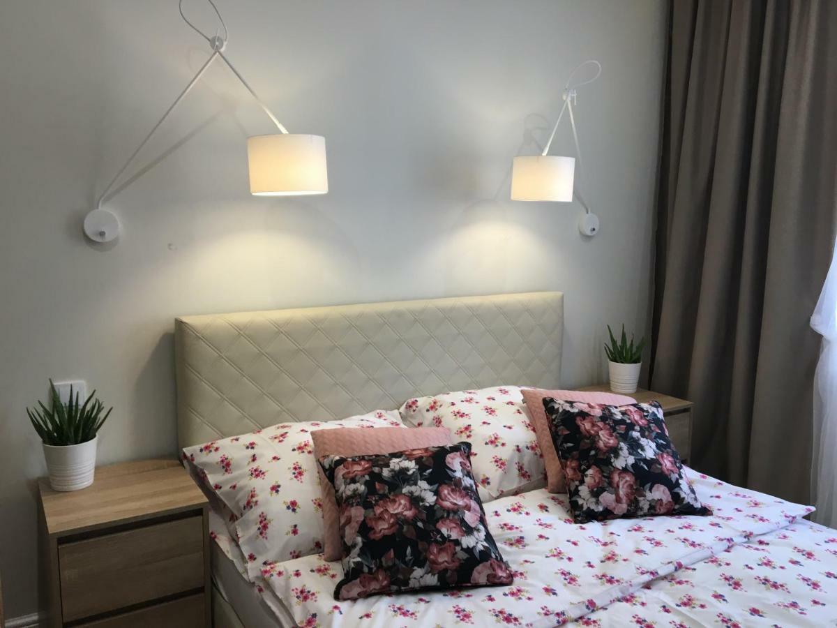 Family & Business Elegant Apartments Ul Astronautow Centrum Downtown - 3 Bedroom, Parking Kielce Eksteriør bilde