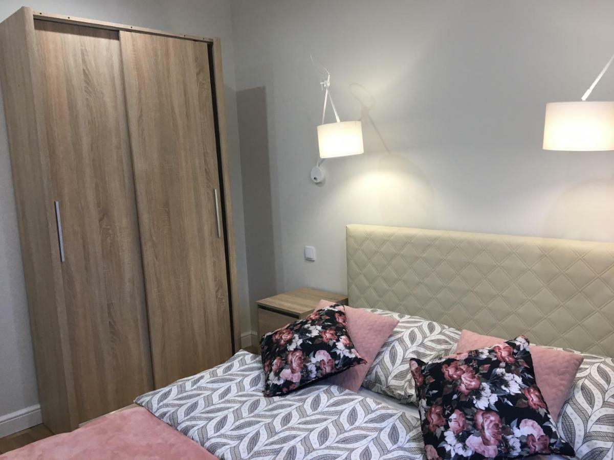 Family & Business Elegant Apartments Ul Astronautow Centrum Downtown - 3 Bedroom, Parking Kielce Eksteriør bilde